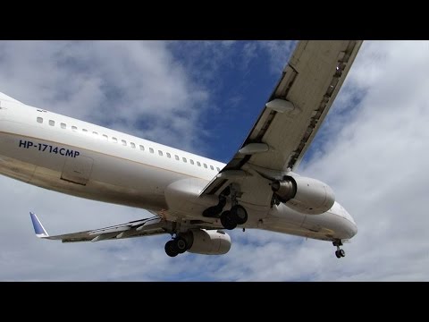 Maho Beach, Sint Maarten - Jets Landing at Princess Juliana International Airport HD (2015)