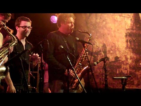 SNL closing theme (waltz in a,tribute to Lenny Pickett)