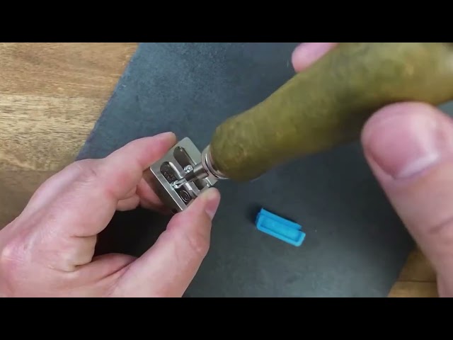 Temperamatite In Lega Di Magnesio Argentato - 2 Fori Con Contenitore Trucioli - Compatto Tascabile