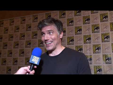 Anson Mount Talks About Playing Capt. Pike In 'Star Trek: Discovery' - SDCC 2018