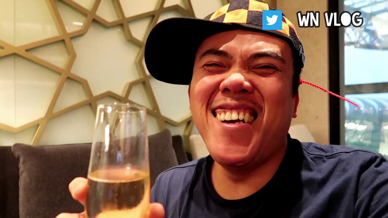 Qatar Airways Premium Lounge thumbnail