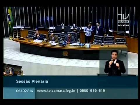 PL 7075/2014 que garante o direito de amamentação às lactantes. Dep. Benedita da Silva (PT)