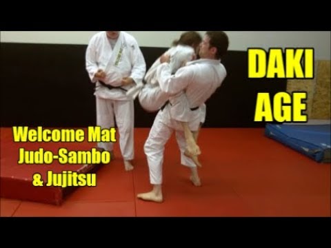DAKI AGE Hold and Lift Throw — judo technique demonstration