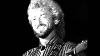 Keith Whitley: Pick Me Up on Your way Down