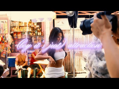 Miniatura de (boy it&rsquo;s just) attraction