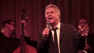 Steve Tyrell performs 