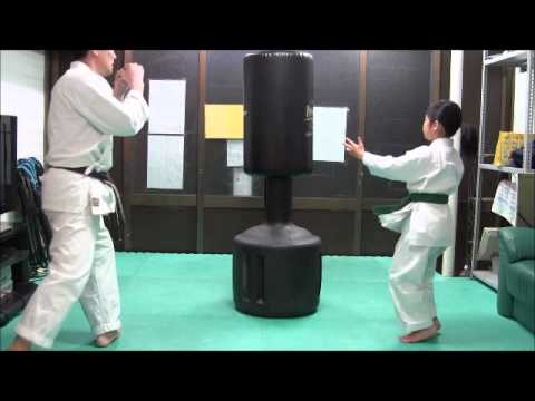 空手講座　前蹴りから上段けり