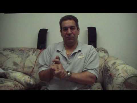 manualist plays zorba the greek - on his hands!