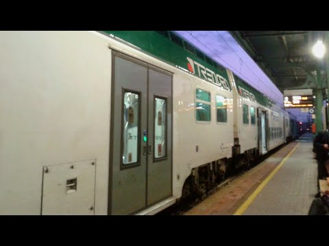Treno VivAlto in partenza da MANTOVA per MILANO CENTRALE