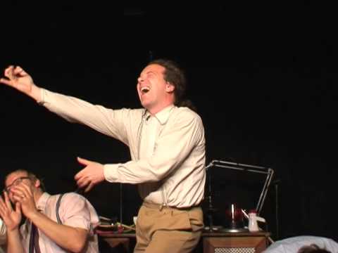 Conny Kreitmeier & Stimmungsbüro Kreitmeier live -  "Stummlied"