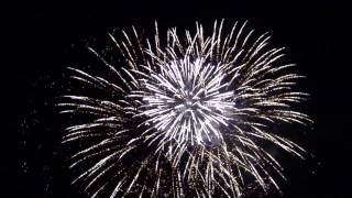 preview picture of video 'Canyon Lake Fireworks 2013'
