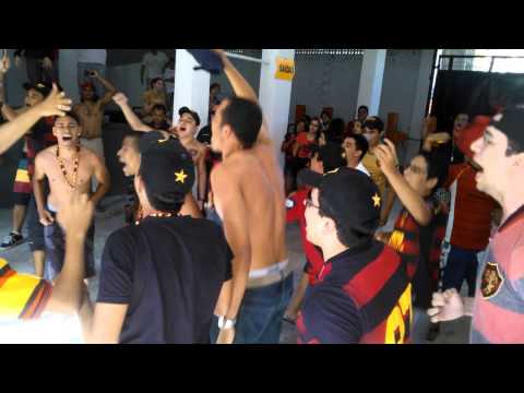 "Brava Ilha antes do Jogo. PTE Saída 3 Sport x Fluminense." Barra: Brava Ilha • Club: Sport Recife