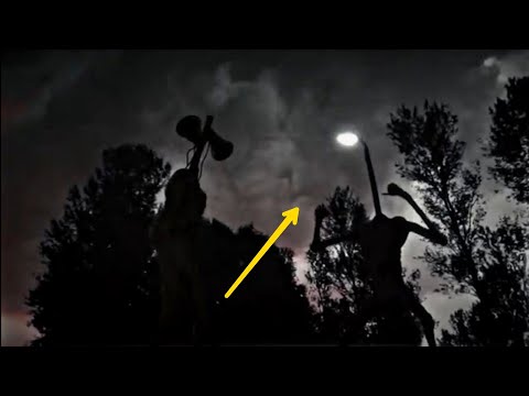 CABEÇA DE LUZ DERROTA SIREN HEAD - LIGHT HEAD LUTA CONTRA CABEÇA DE SIRENE