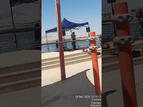 Mi amiga fiorella, en el muelle de caldera atacama chile 