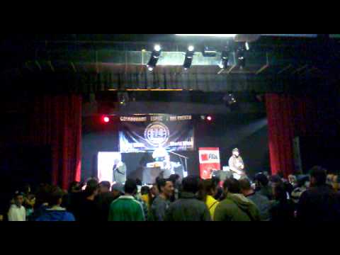 Al rojo vivo y Adockines en la sala paul 3