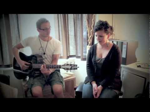 Jenna Varndell & Ben Jones - Somebody To Love (Justin Beiber & Usher Cover) Acoustic August