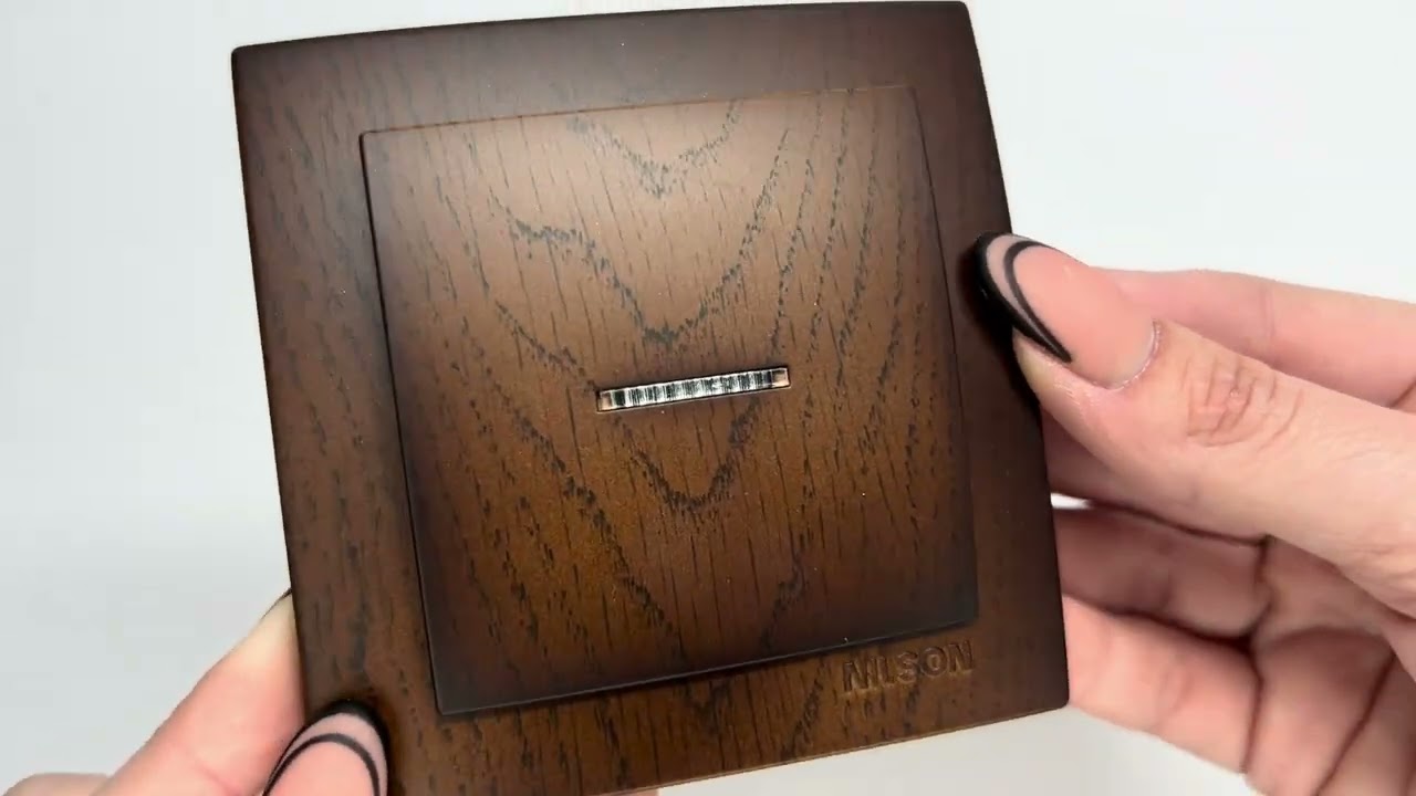 Выключатель одноклавишный с подсветкой NILSON Touran орех 24271002