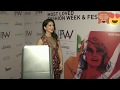Sunny Leone Massive Cleavage