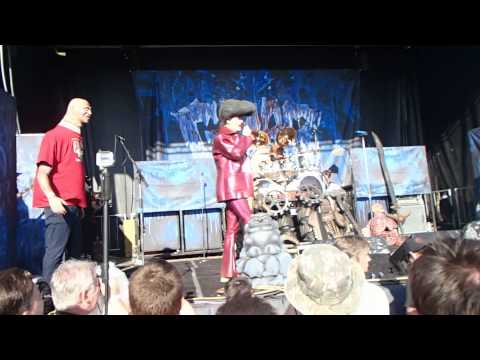 GWAR intro/ Oderus death story first performance, Gwar-BQ 2014