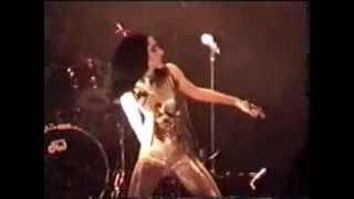 PJ Harvey__Working for the man_ Roskilde Festival 1995