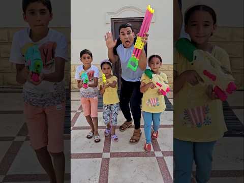 Zombie cat surprises cute baby, sister and brother 😱😅👼❤️👦😻