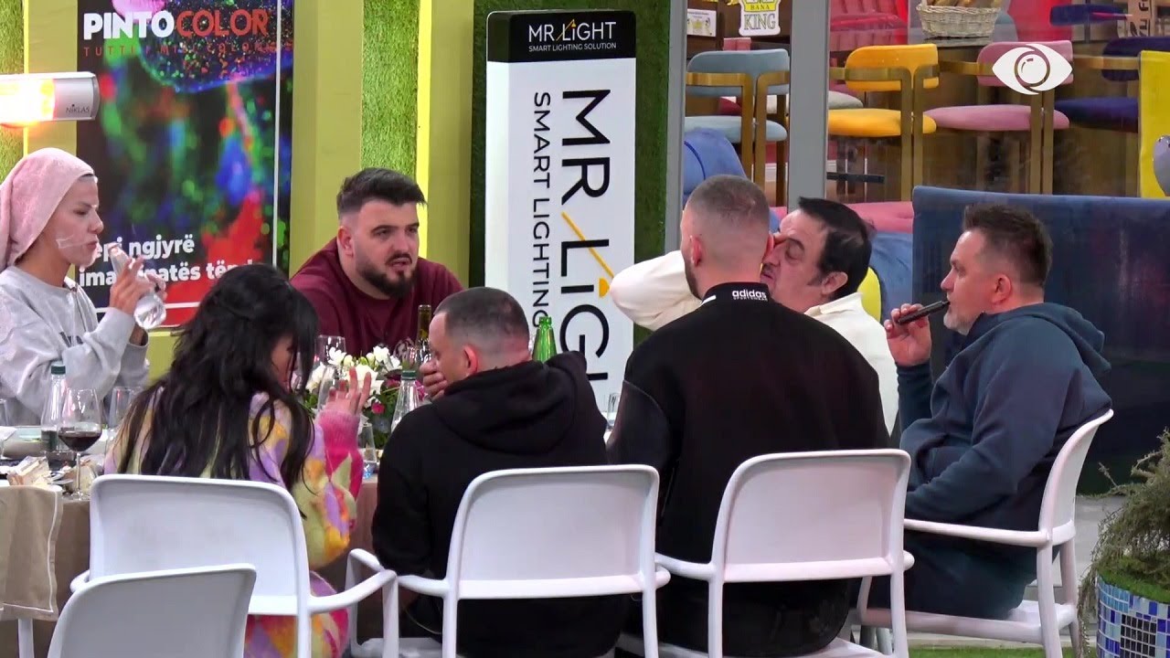 “Nuk më del e keqja me Albin…”/Romeo-Endrikut: Ja thua dot dikujt në tavolinë që s’ke këllqe?