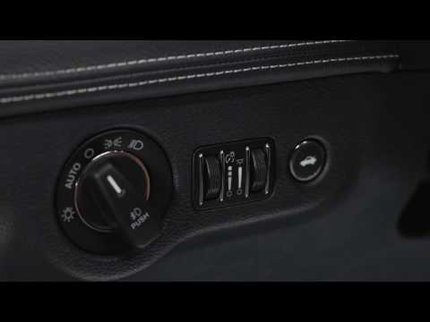 Headlight Controls-How to use the headlight, tail lights and parking lights in 2017 Chrysler 300