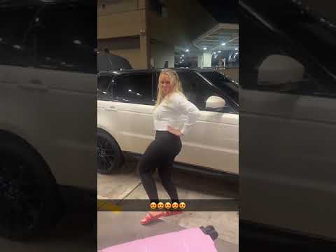 Latto's Mom picking Latto up from the airport 🛩🩷 #shorts