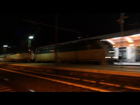 TRANSITO E403 & E402b IN STAZIONE A ROSARNO!!! CHE STROMBAZZATA!!!