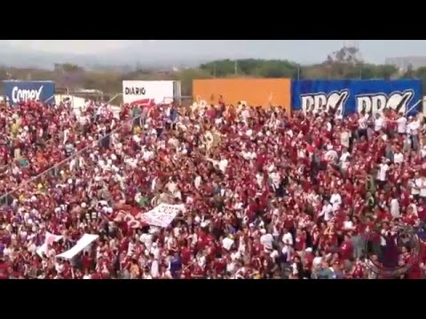 "Saprissa - Malajuela/ Recibimiento (bengalas de humo)" Barra: Ultra Morada &bull; Club: Saprissa