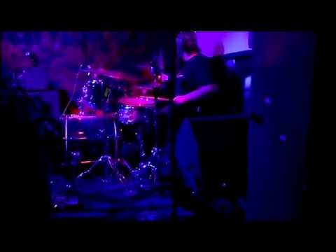 Groove, Beers and a Random Solo - Joni Moas live with Ten Floor Dam