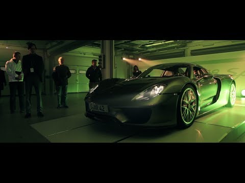 Porsche 918 Spyder - Meet the Prototype in Moscow