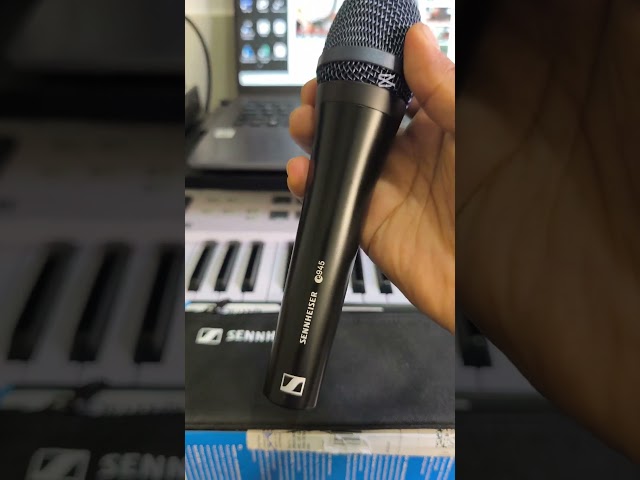 Vídeo relacionado con Sennheiser XS 1 micrófono dinámico portátil Profesional Sonido nítida y diseño Resistente para Cantantes y presentadores - Negro (507487)