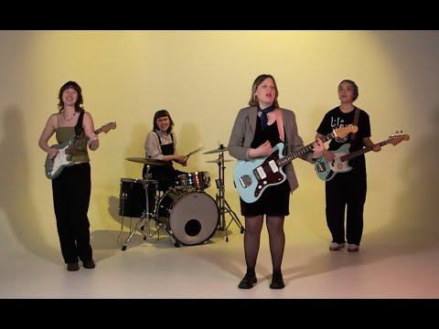 Poni - Julle, Tupu, Hanski & minä (video)