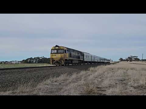 6MA8 JBRE The Overland to Adelaide, 1215, 2/8/24, Pura Pura VIC