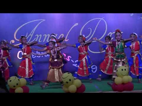 Welcome dance performance by Highfieldians.