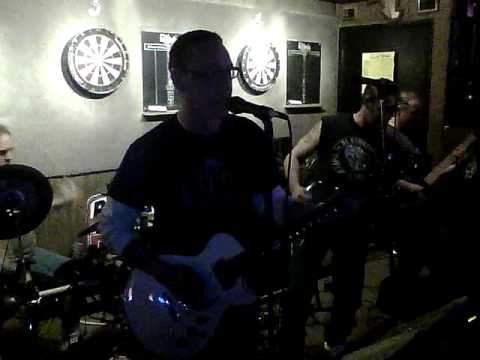 Midget Moses does Roadhouse Blues.MP4