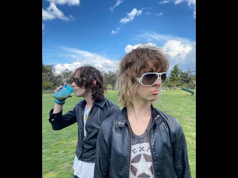 Thinner and Hotter: An Interview With THE HELLP