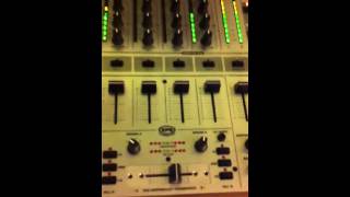 Video thumbnail for Behringer DJX700 Mixer by JoonGotBeatz