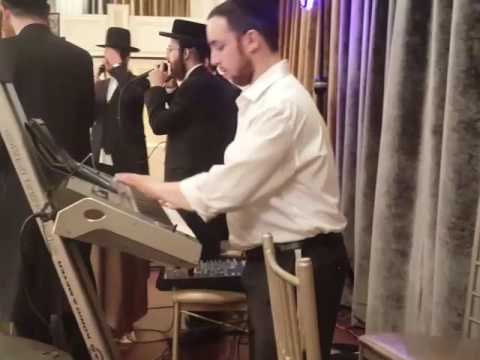 Eitz Chaim from Rechnitz originally sung by MBD & Motty Steinmetz performed with Meshorerim Choir