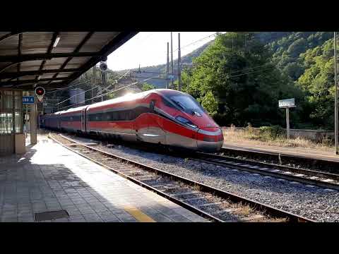 Frecciarossa transita a Sicignano degli Alburni