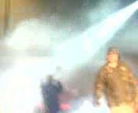 le peuple de l'herbe et svinkels, monde de merde - skabazac