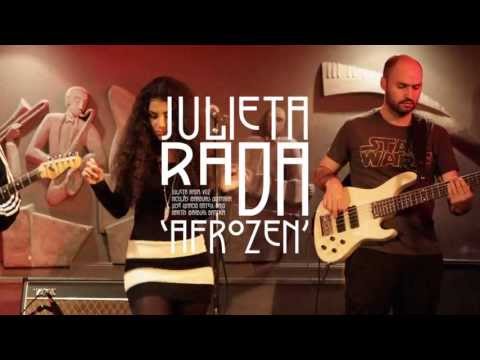 Julieta Rada - "Las Estrellas" - Berlin Cafe - clip en directo - 2013