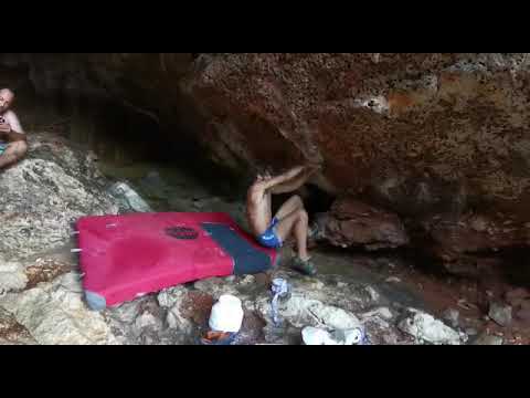 BOULDER CALA VERGINE - TENTATA LIBERAZIONE NEL GROTTINO