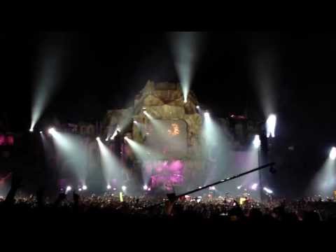 Tiësto @ Tomorrowland 2013 Mainstage - Playing Krewella - Alive.