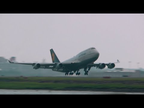 Loud Boeing 747-400 Takeoff (Lufthansa)