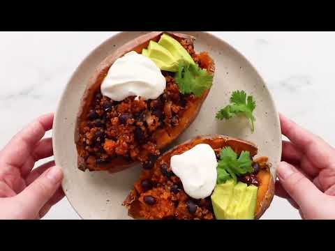 Stuffed Sweet Potato with Quinoa and Black Bean