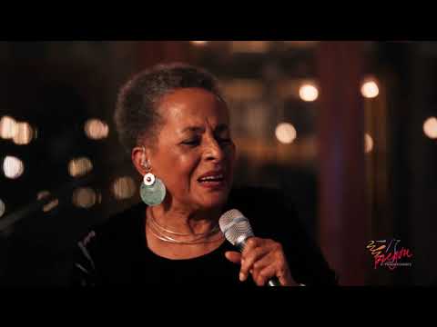 Susana Baca |  Golpe e tierra | Cantares y Decires