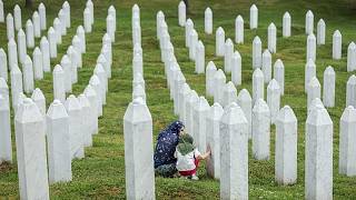 Marcha por la paz en memoria de las víctimas del genocidio de Srebrenica
