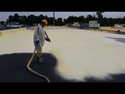 Natrysk pianki PUR na dachu płaskim